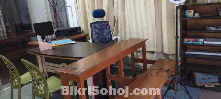 কোচিং সেন্টারের মালামাল বিক্রয়